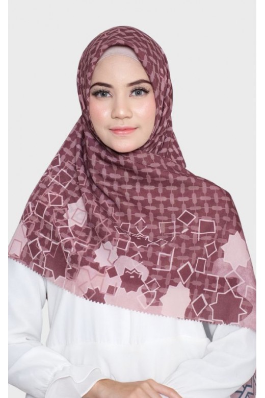 Hijab Segi Empat  Voal Lasercut Casablanca Eggplant